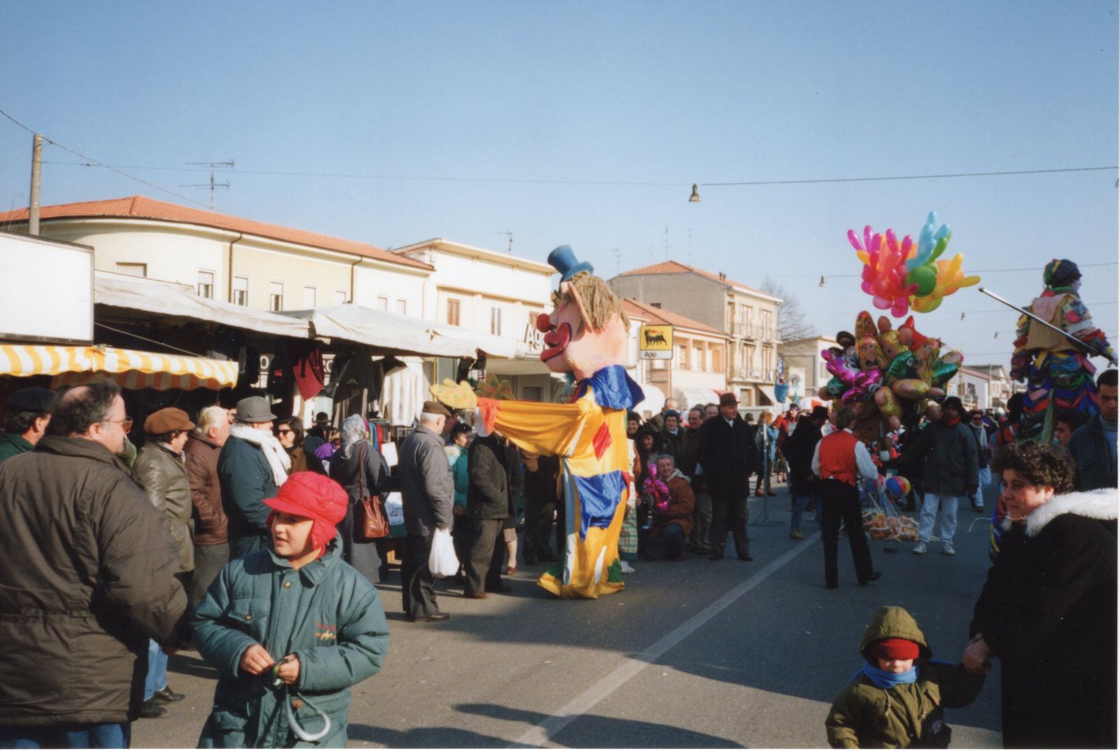 CORTEI IN MASCHERA (1994)