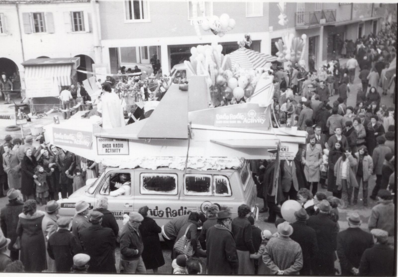 ONDA RADIO (1981)