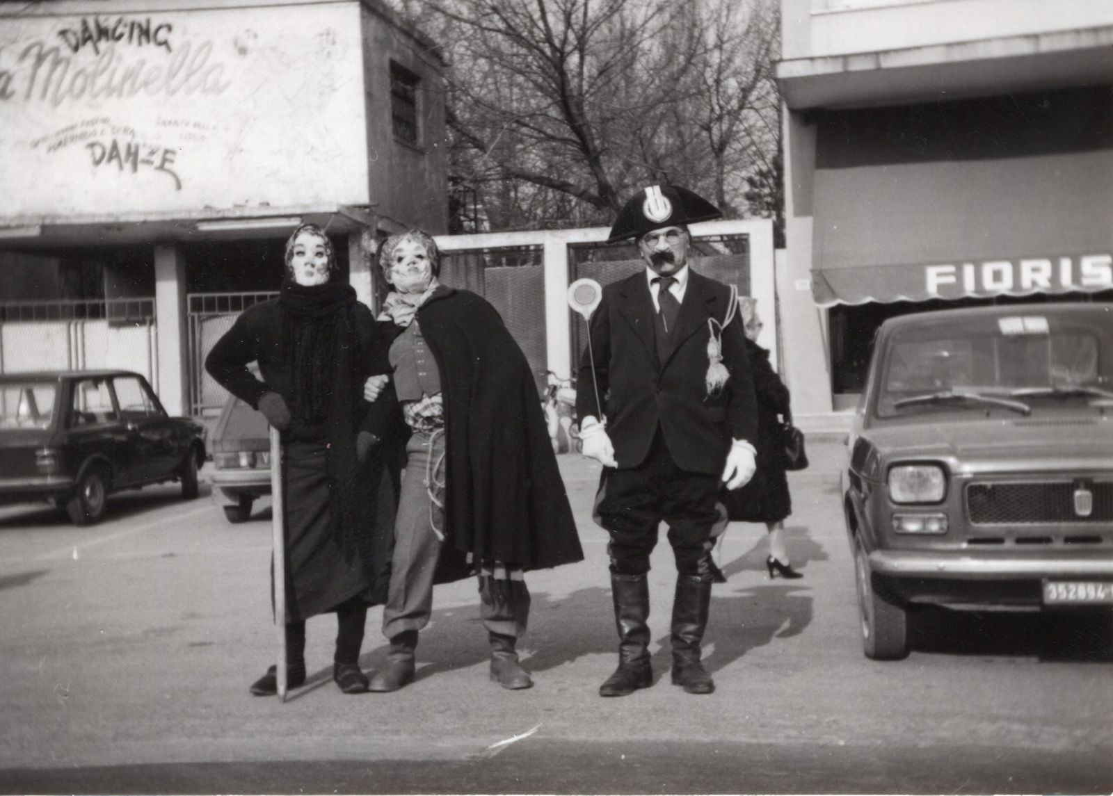 TUTTI IN MASCHERA! (1980)